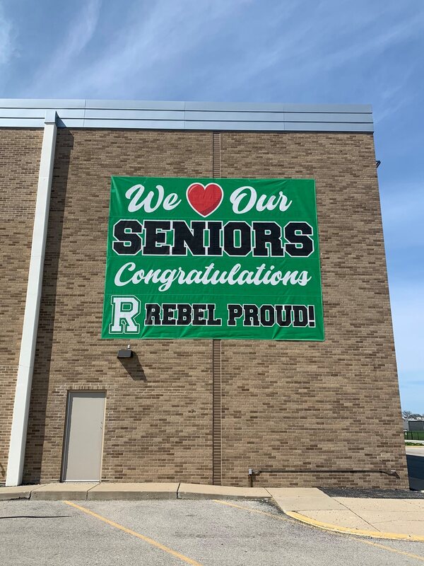 We love our seniors outdoor graduation banner for high school students, class of 2021